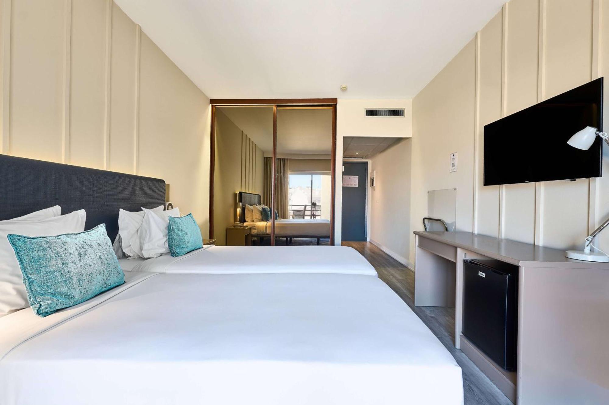 Hotel Tryp By Wyndham Lisboa Caparica Mar